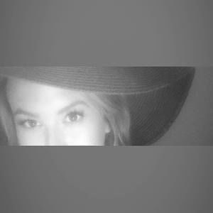 Meet your Posher, Alexandra